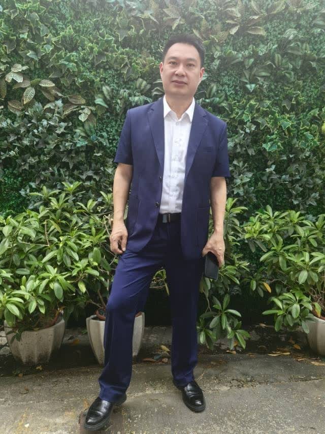 �������