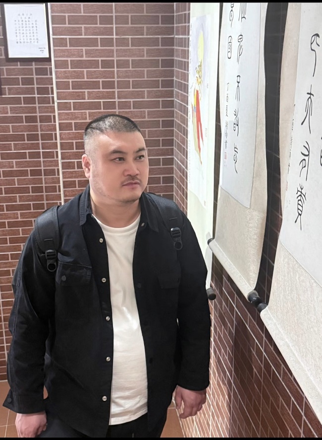 ��������